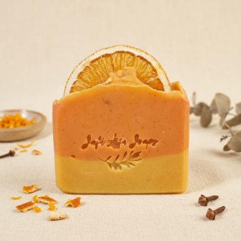 Kojik Asit & Zerdeçal Özlü Aydınlatıcı Sabun – Leke Karşıtı ve Ton Eşitleyici Yoğun Bakım